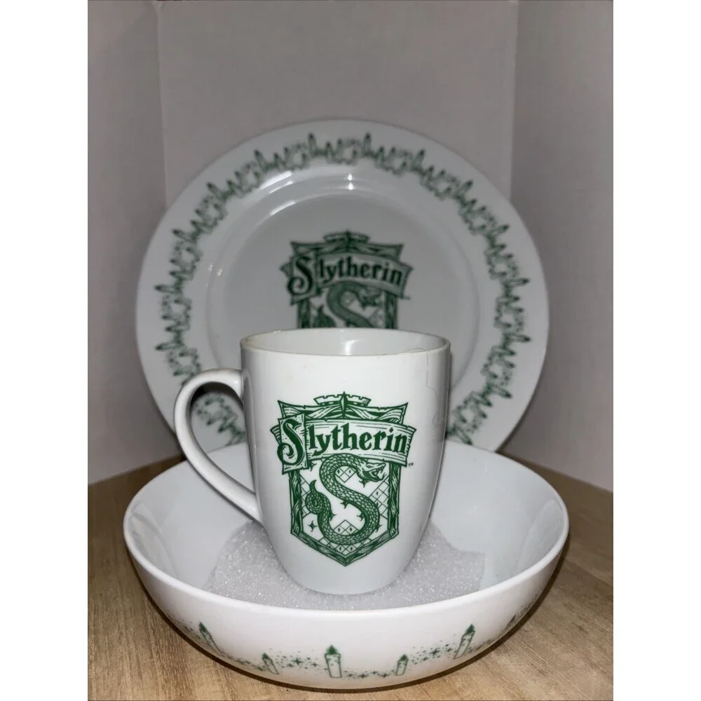 Discontinued Harry Potter Warner Brothers SLYTHERIN Bowl Plate Mug Set